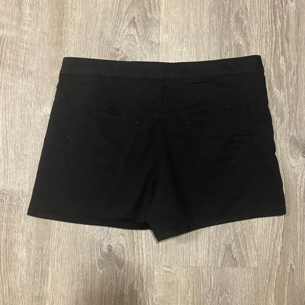 Love Sick High Waist Black Button Embellished Shorts Size undefined - Image 5