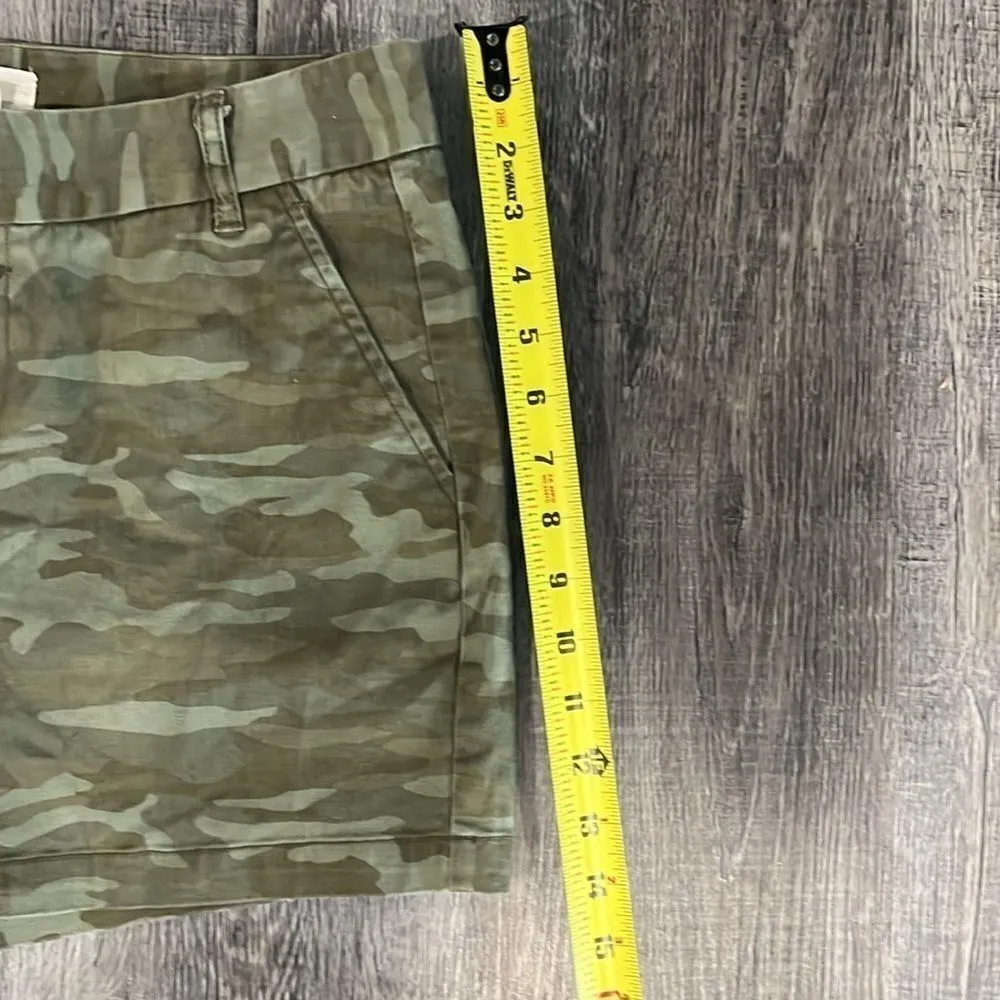 Caslon camouflage Camo cotton longer short w/ bottom hem zipper and clasp - 6 - Image 6