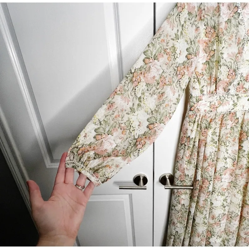 Ivy City Co Bree long sleeve floral maxi dress size XS - Image 4