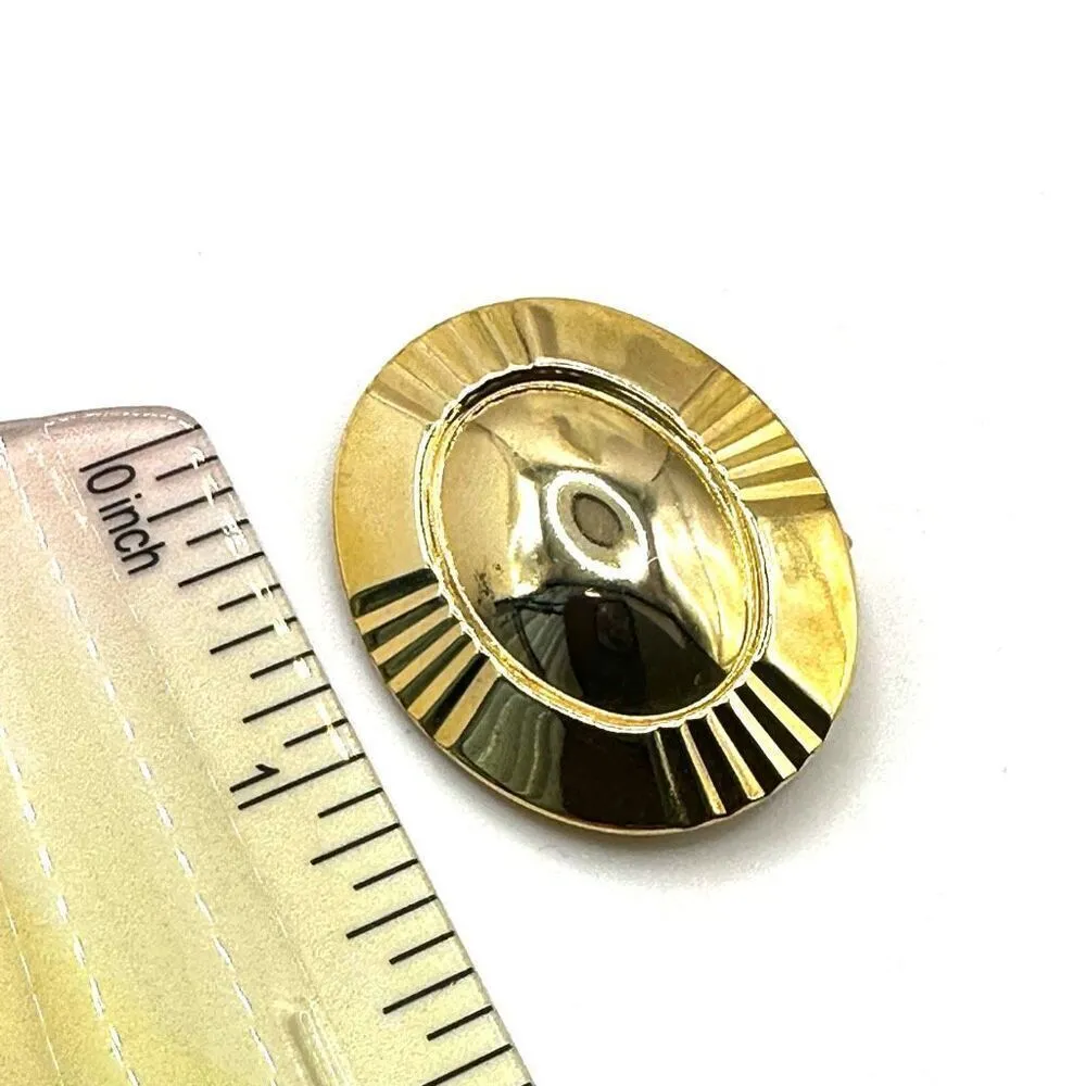 Gold tone scarf clip - Image 3