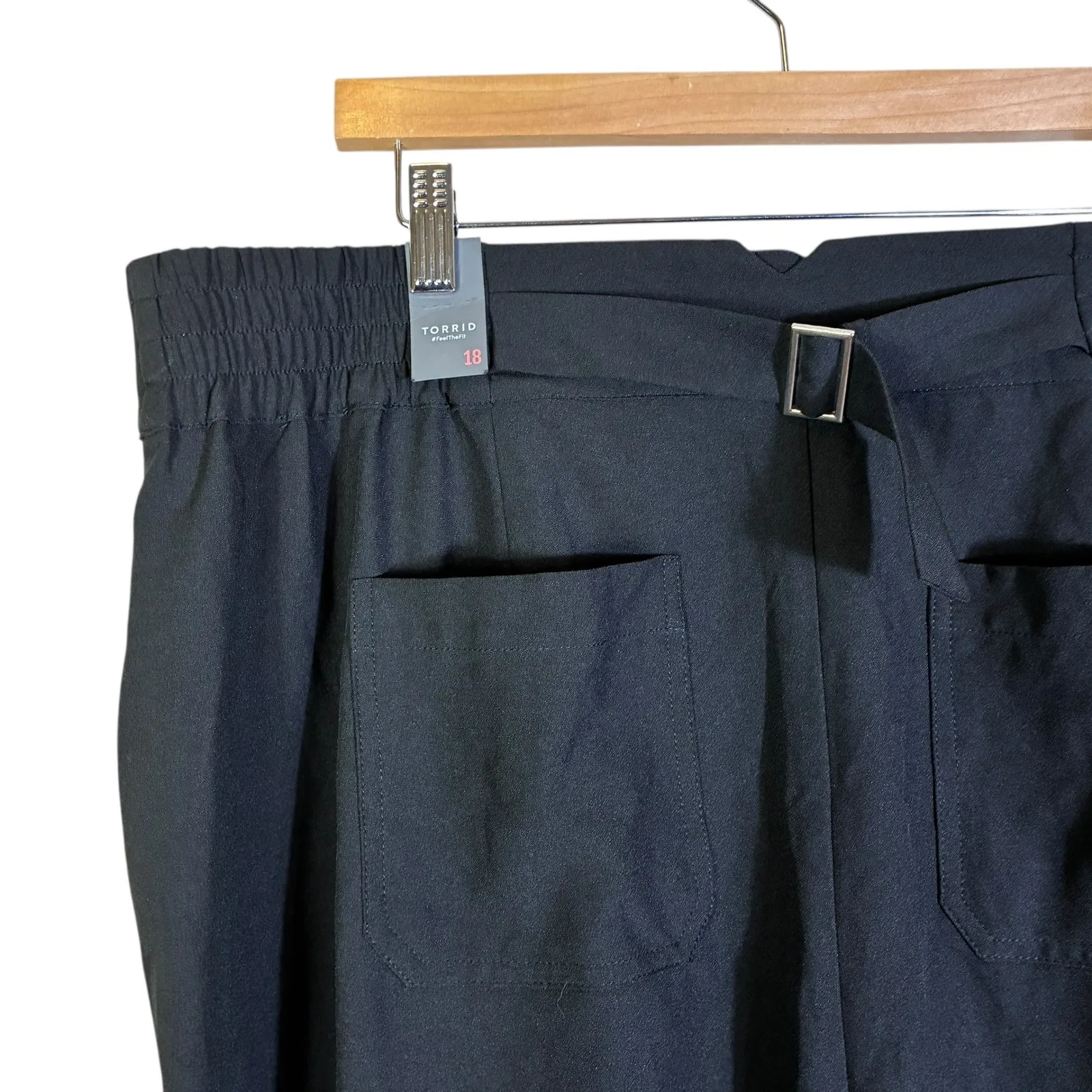 NWT Torrid Black Pleated Shorts Size 18 - Image 5