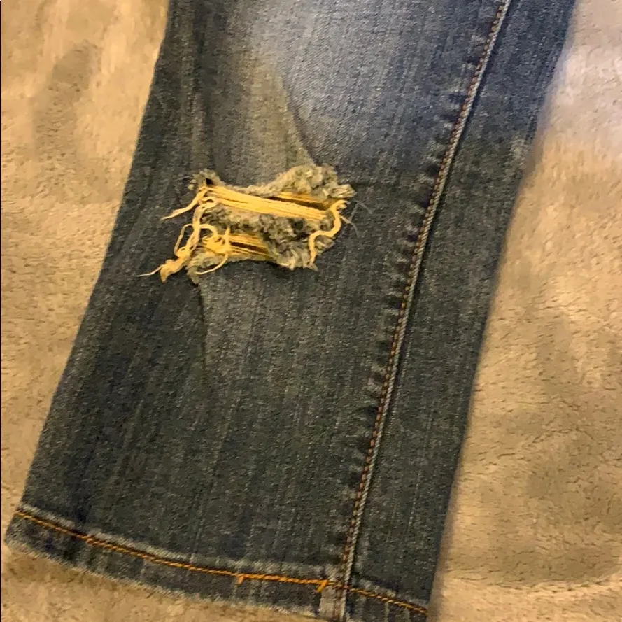 Size 3 Refuge Cropped Denim Blue Jeans Capris - Image 2