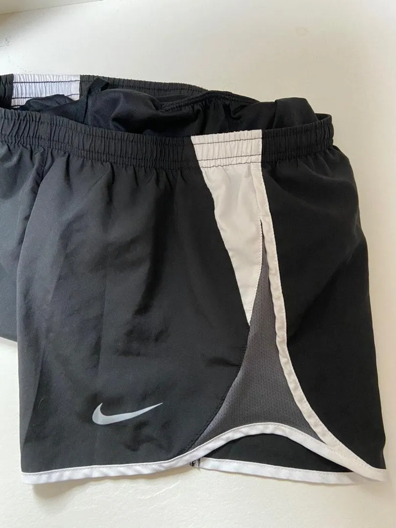 Nike Black Tempo Running Shorts - Image 2