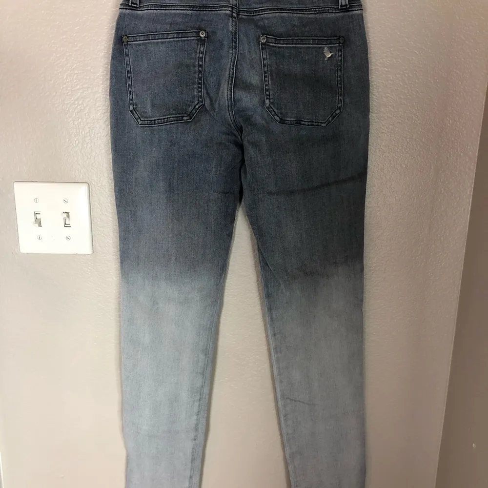 ANTHRO MIH Ombre Gray Straight Leg Jeans 25 - Image 4