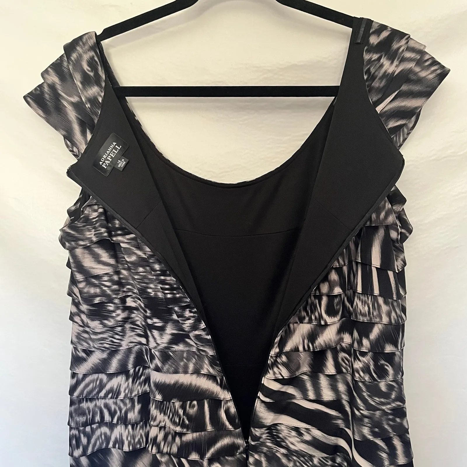 Adrianna Papell Ruffle Sheath Dress Sz 14 Tiered Abstract Glam Art Deco Cocktail - Image 9