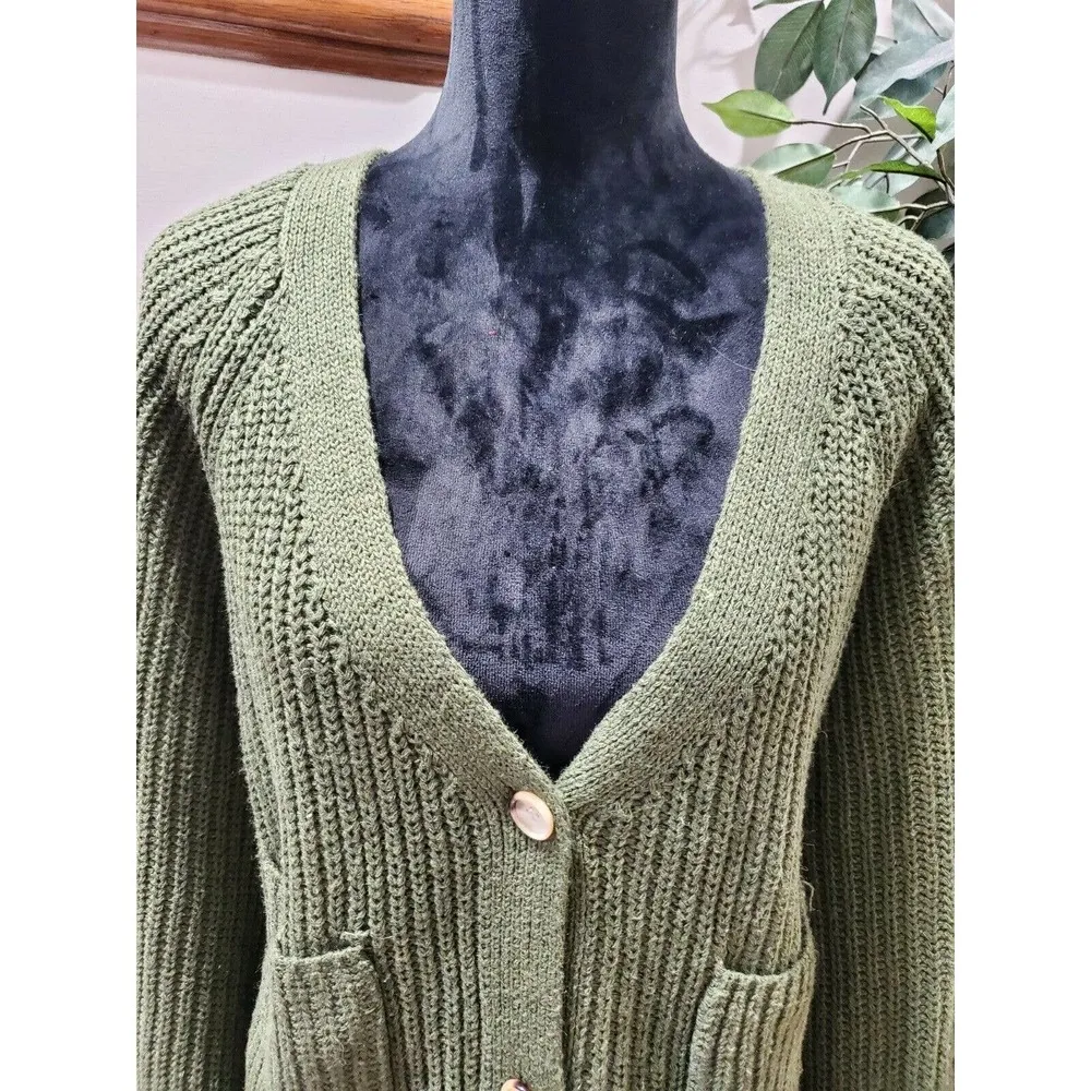 Cozy Casual Women's Green Polyester Long Sleeve Buttons Front Knit Sweater 2X/3X - Image 3