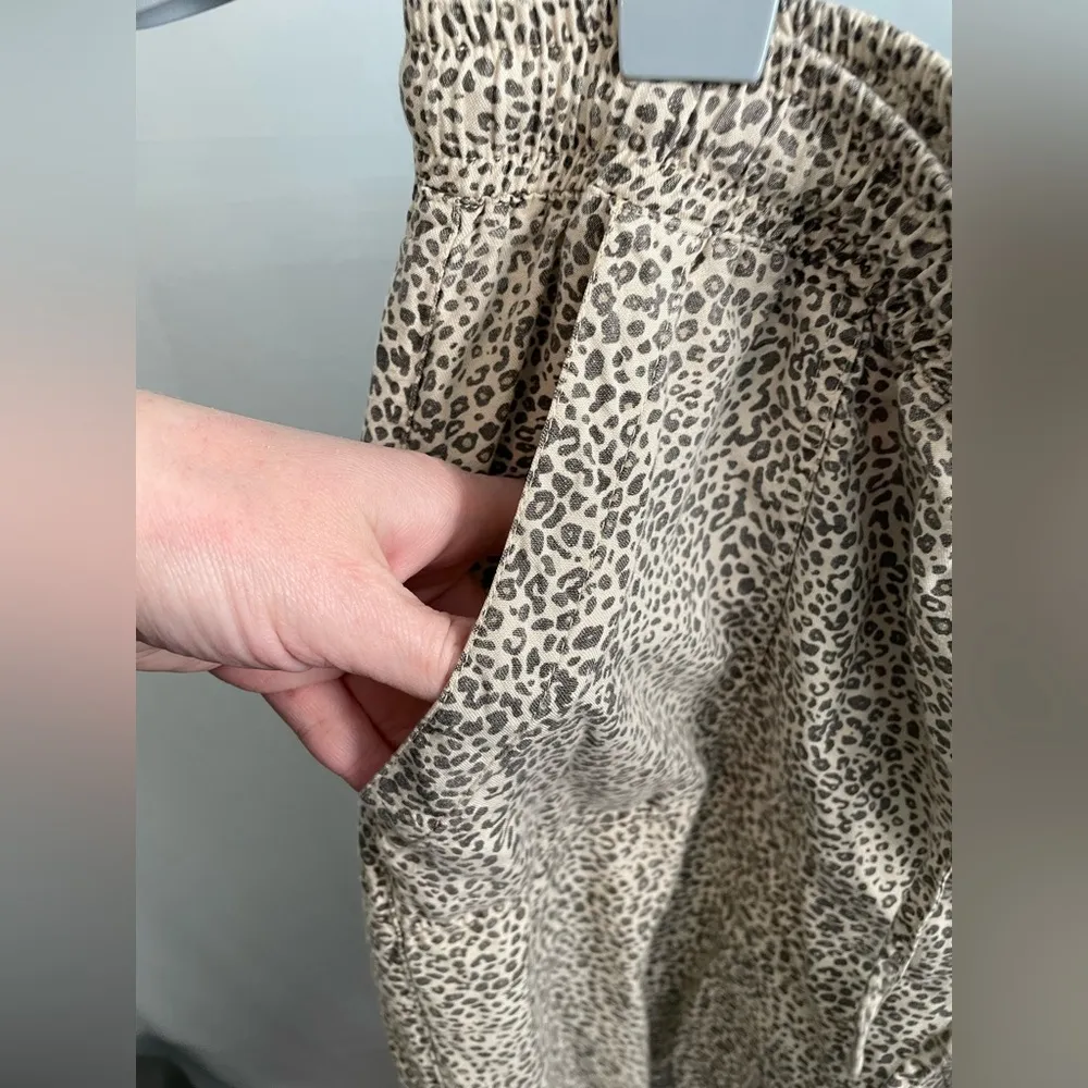 Thread & supply leopard print joggers‎ size large Black - Image 4