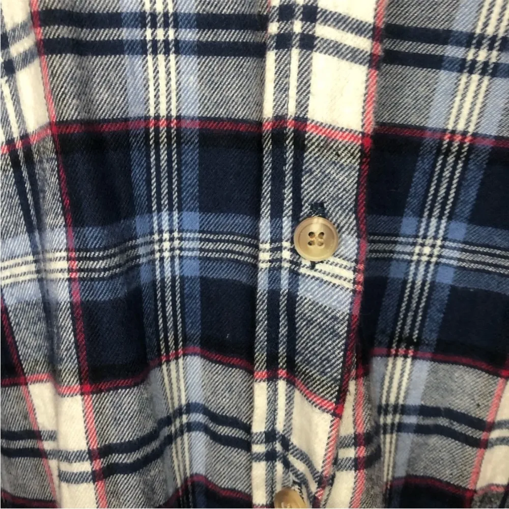 EUC Brandy Melville cotton flannel - Image 3