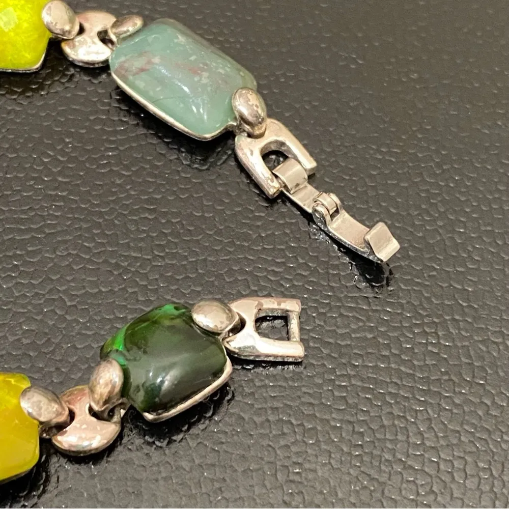 Vintage LC Liz Claiborne Green Yellow Square Glass Cabochon Bezel Link Bracelet - Image 6