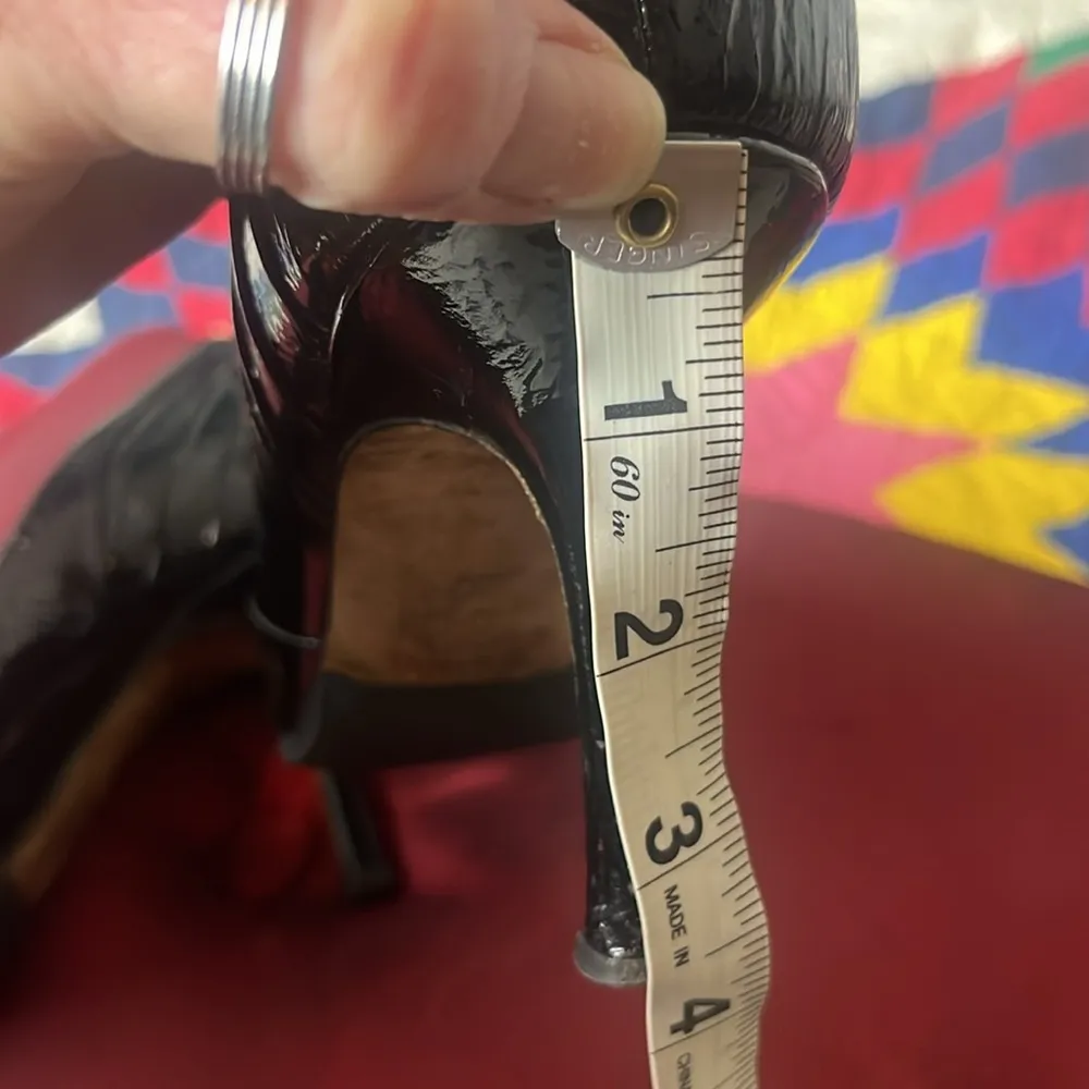 Jimmy Choo black Patent Leather Pointed
Toe Heels 3 1/2 inch sz 40 - Image 4