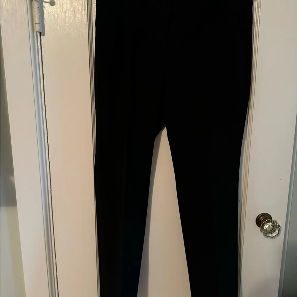 Ann Taylor Slacks Women's Size 6 Petite Black Solid Trouser Leg - Image 2