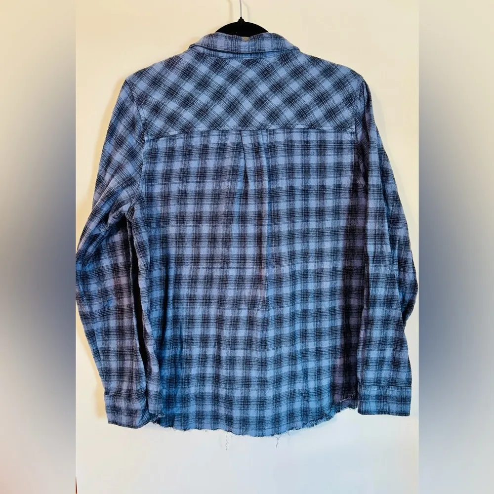 Lucky Brand 🍀 Blue and Black Plaid Flannel Button Down Shirt Size M - Image 2