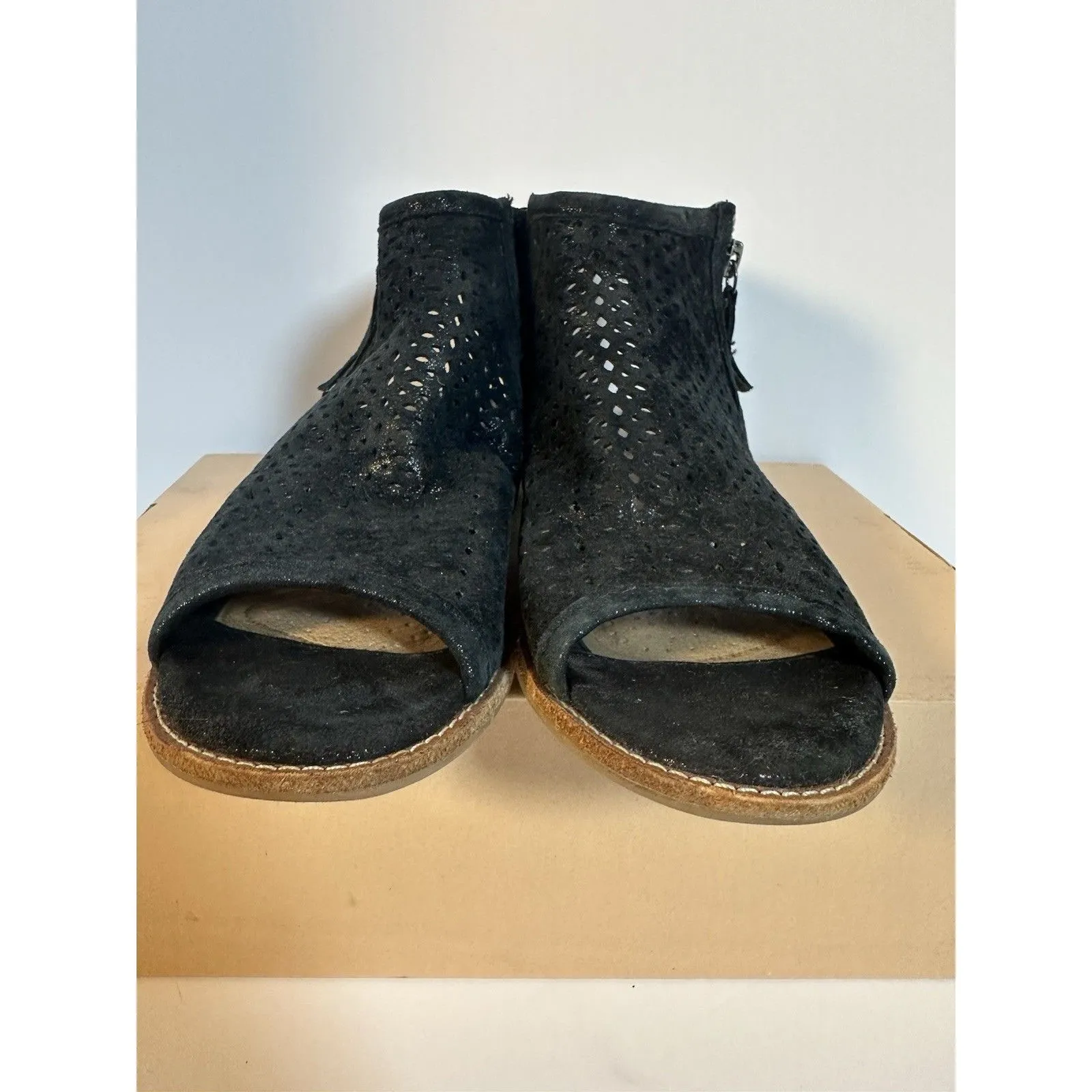 Sofft Nalda Sandals Size 6 Black Leather Peep Toe Perforated Sling Back Zipper - Image 8