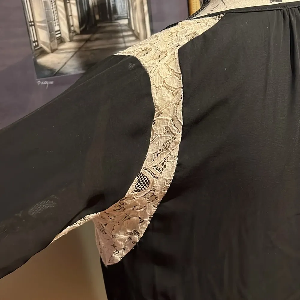 Renee C. Semi-Sheer Lace Insert Blouse (M) - Image 5