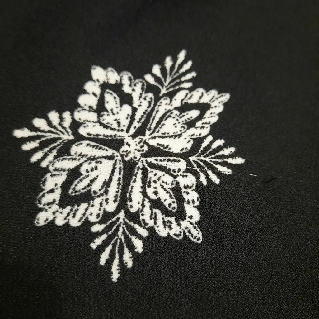 Venus Black and White Dress Size XS - Image 3