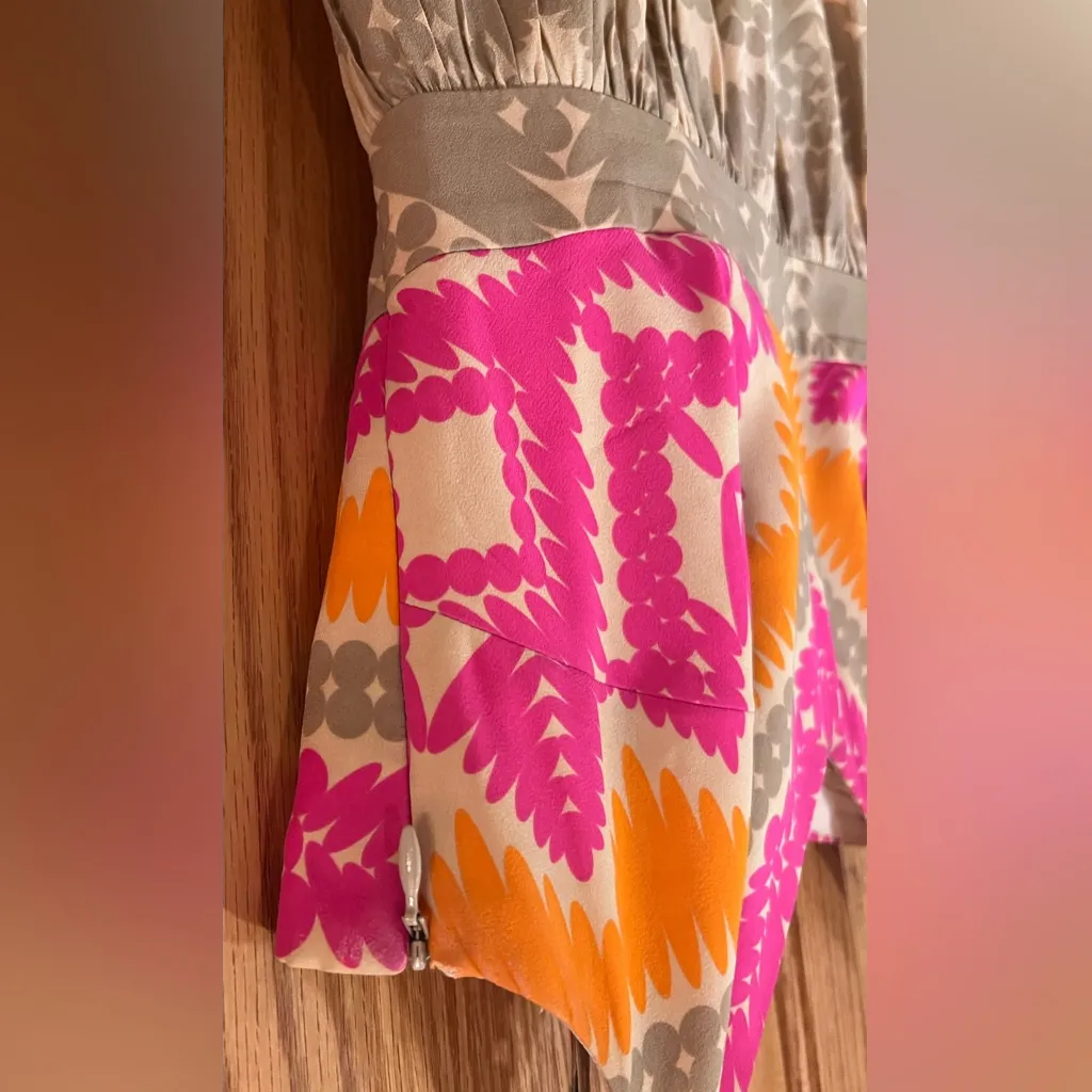 Trina Turk Gypsum Cut-Out Stretch‎ Silk Lined Mini Dress in Cactus Flower Size 6 - Image 10