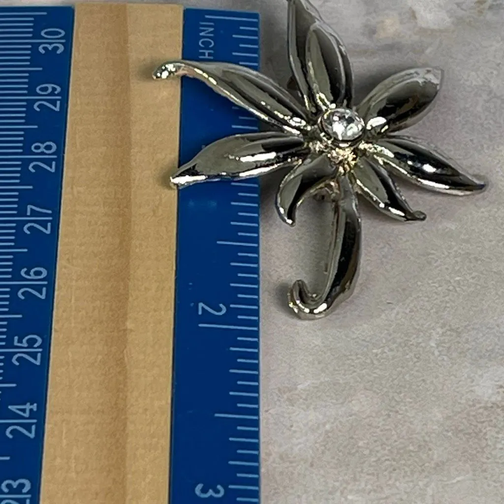 Vintage Japanese Maple rhinestone brooch Silver - Image 5