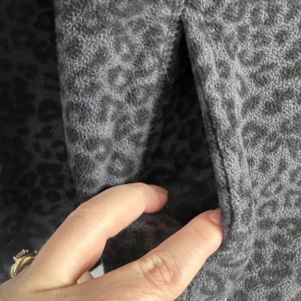 Women's Black Leopard Print Jacket from Old Navy, Size XS - Image 5