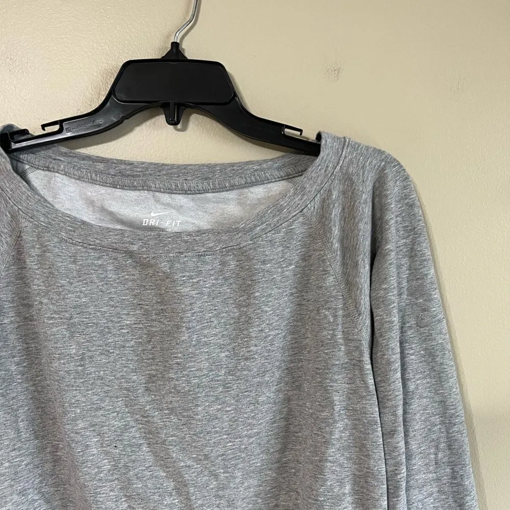 Nike  grey long sleeve M - Image 2