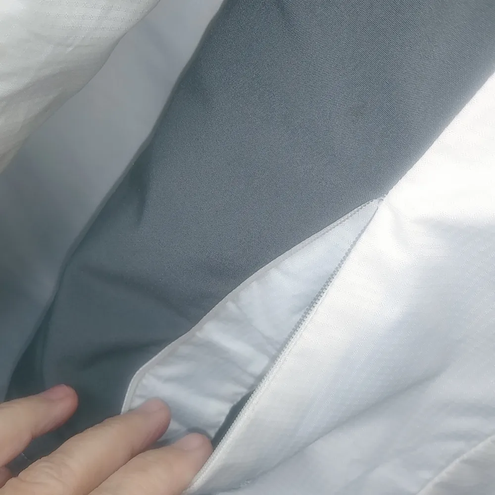 ZeroXposur L Hoodie Embroidered White Ski Jacket - Image 12