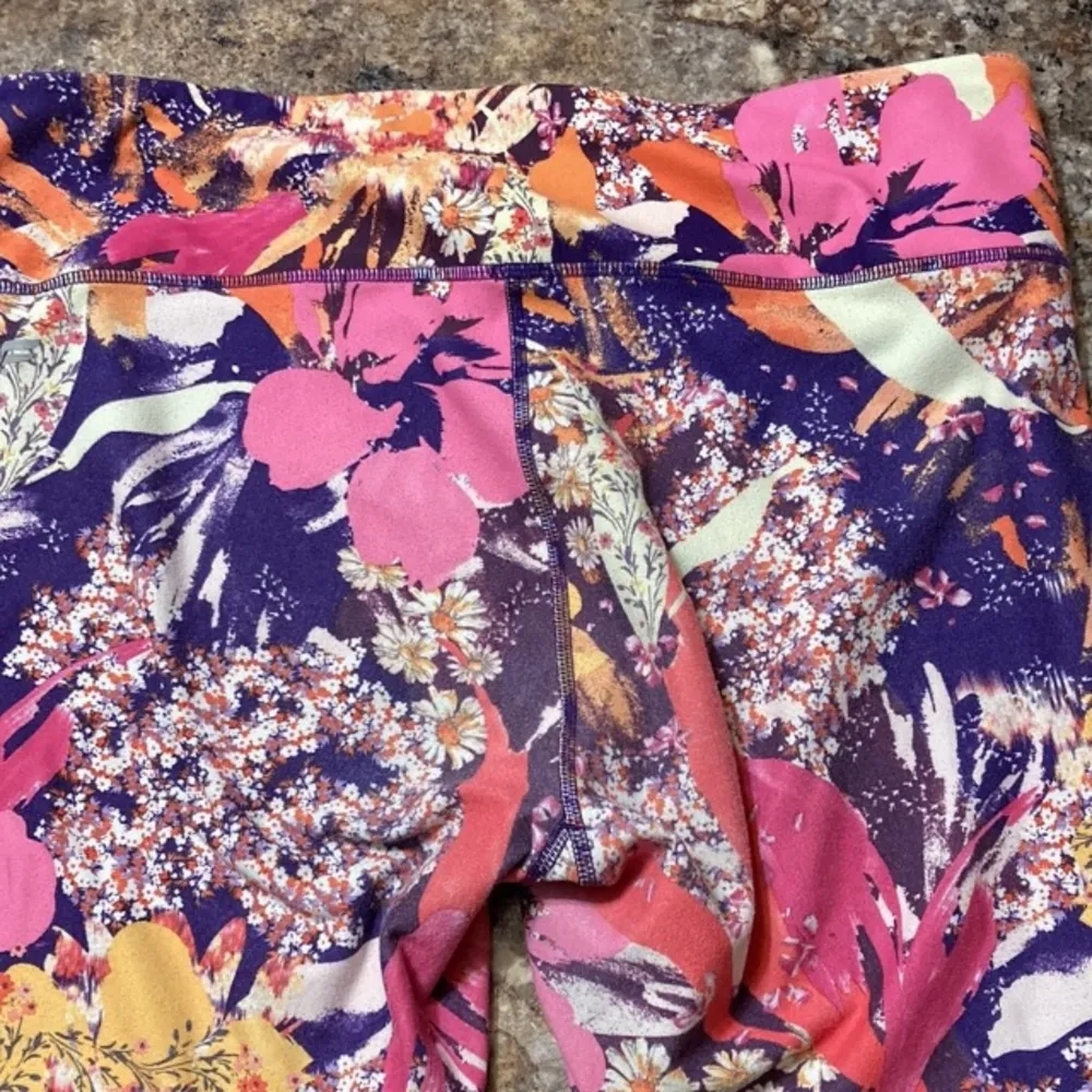 2 Fabletics Yoga Pants - Image 4