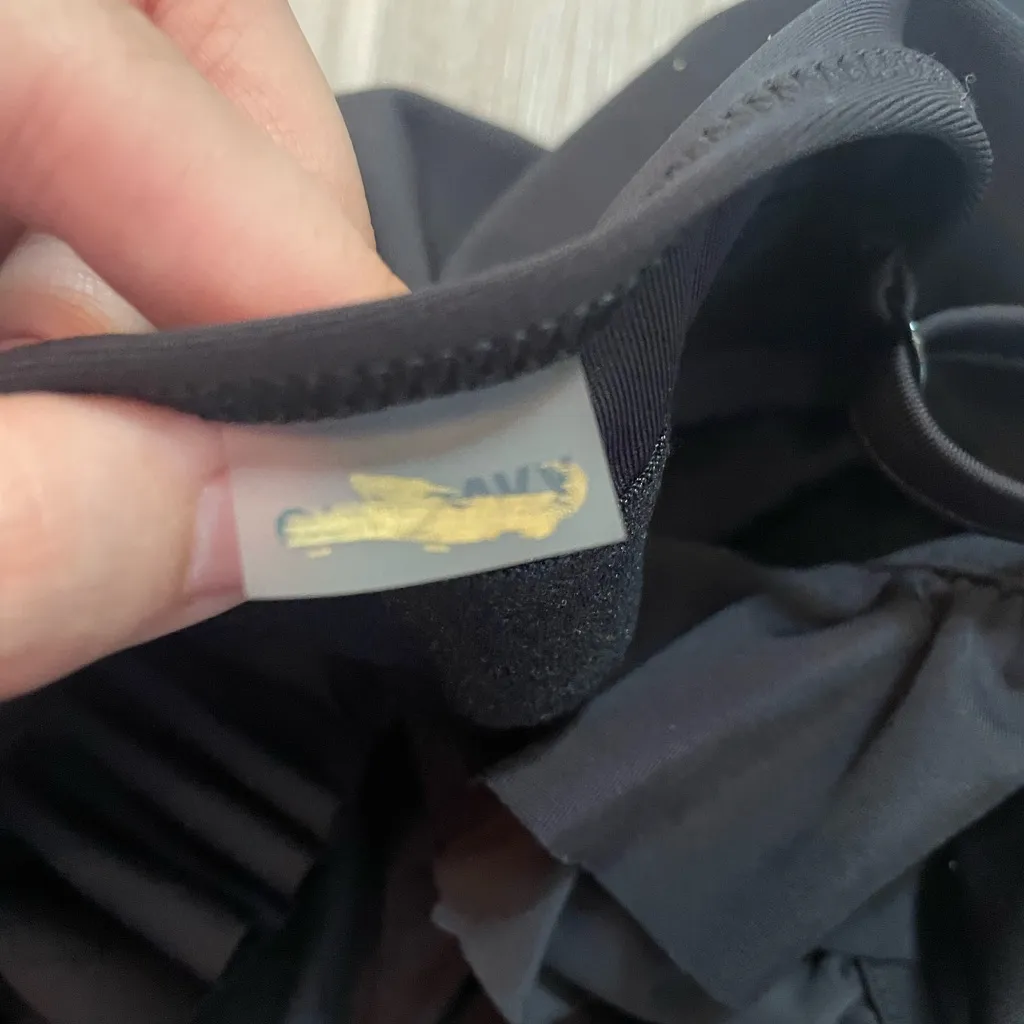 NWOT Old Navy Black Ruffle Padded One Piece Swimsuit size Medium - Image 2