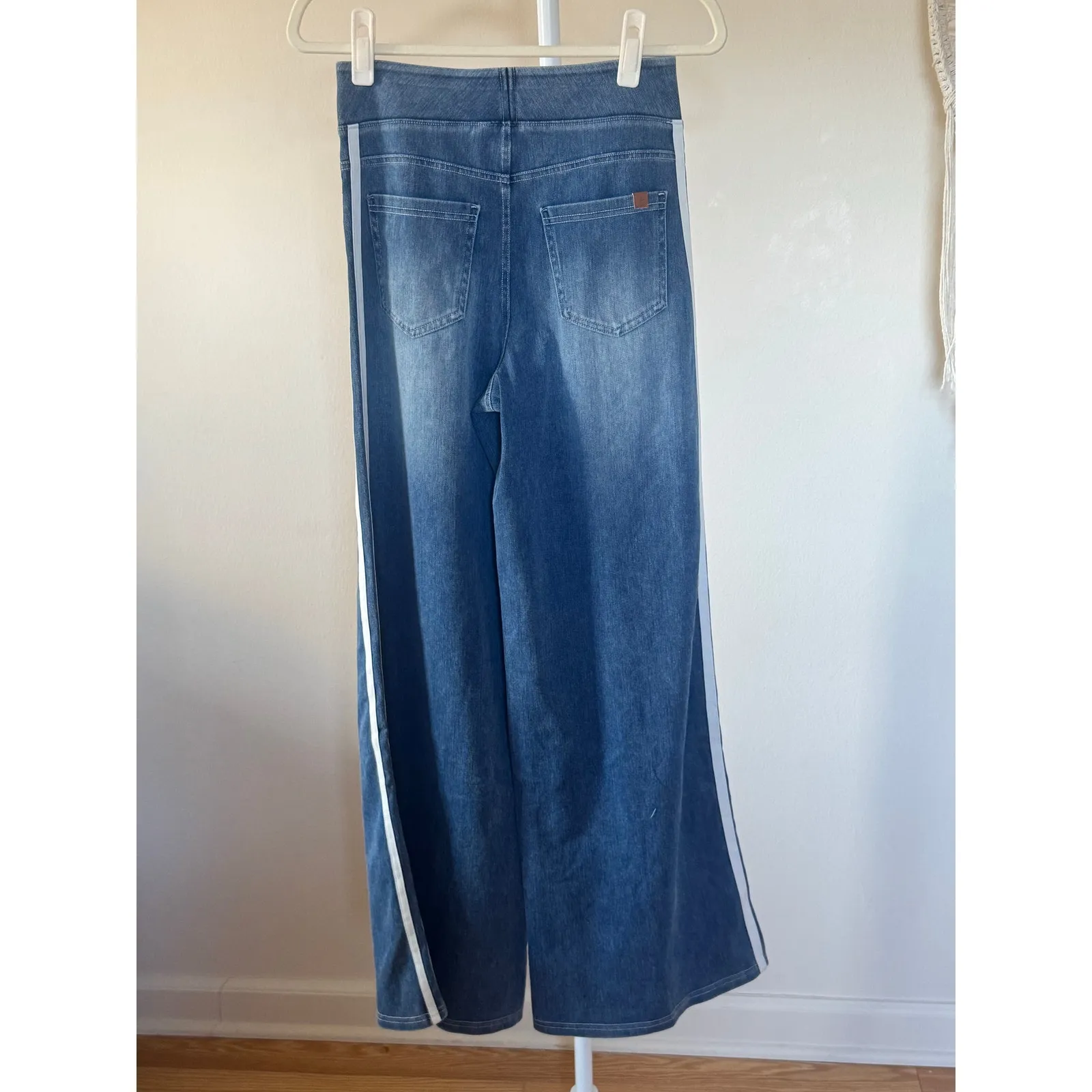 NWOT Halara Flex High Waisted Stripe Wide Leg Jeans Dark Blue Stretchy Denim - S - Image 7