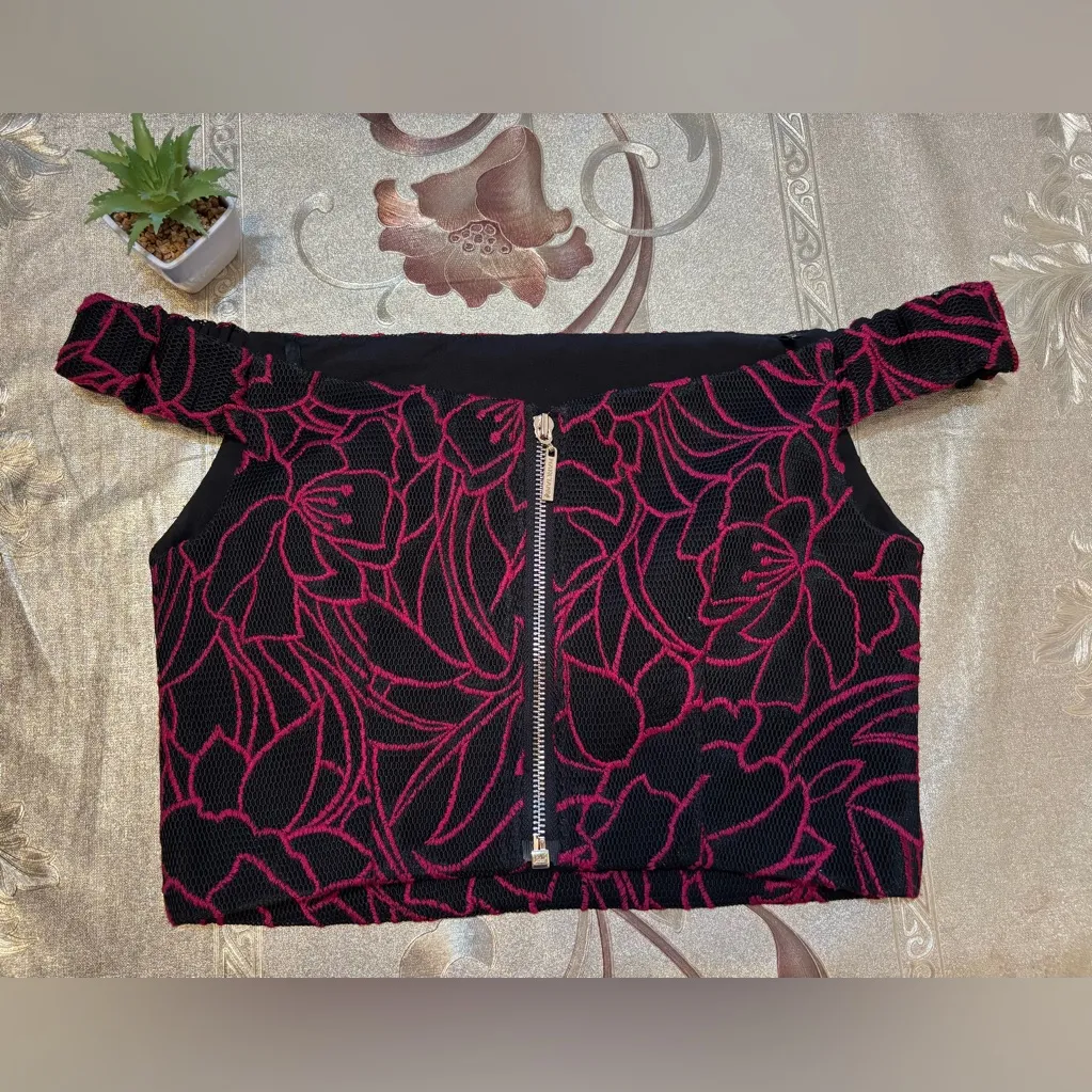 MARCIANO Floral Off-Shoulder Top - Black and Pink SIZE S zipper 🩷🖤 - Image 2