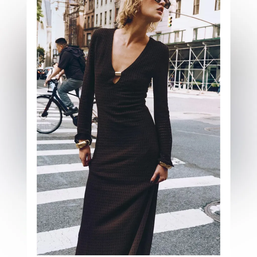 Zara NWT brown knit gold detail key hole front long sleeve midi maxi dress - Image 7