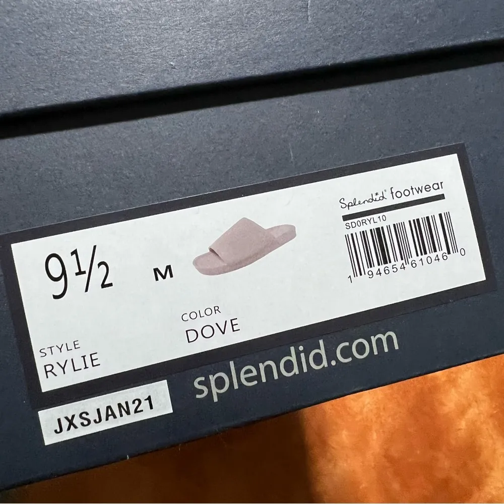 New  Suede Slide Sandal Rylie Dove Light Pink size 9.5 - Image 9