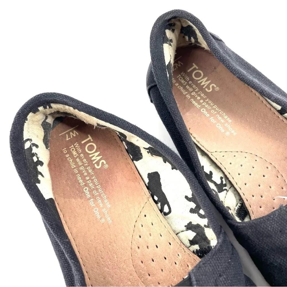 TOMS Classic Navy Blue Canvas Slip On Loafer Flat - Image 5
