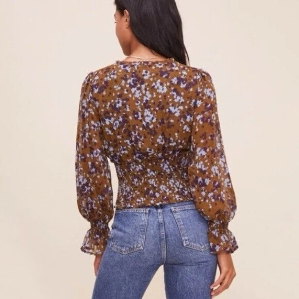ASTR the Label Women Smocked Waist Surplice Floral Top Long Sleeve Size S - Image 4