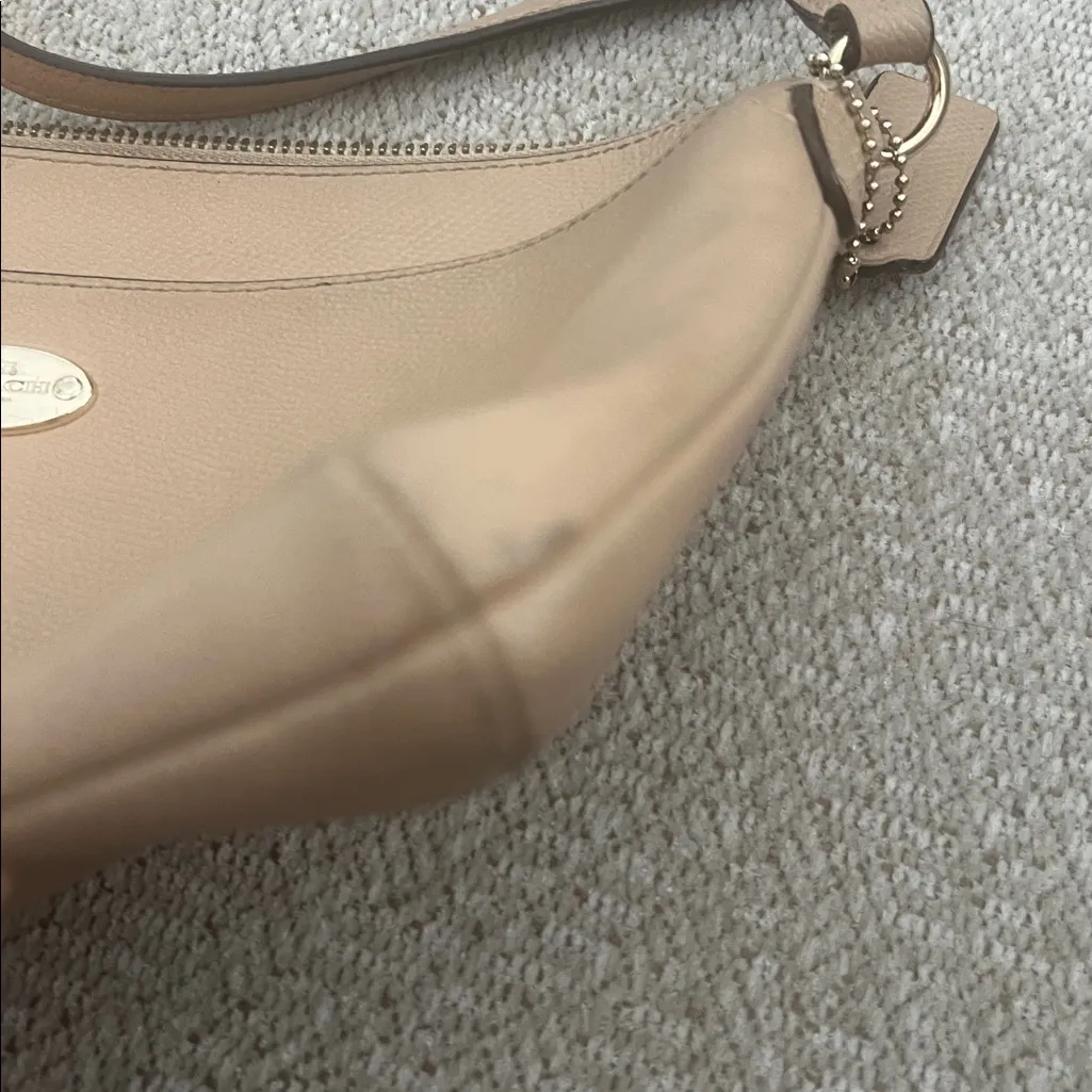 Coach Beige Leather Crossbody Bag east west bag F52881 - Image 5