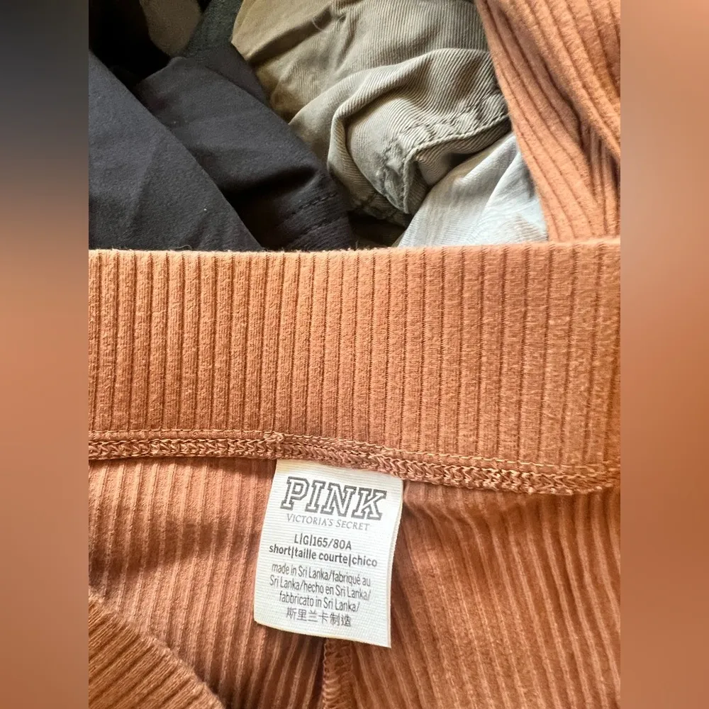 PINK - Victoria's Secret - Short Flare Leggings - Image 2