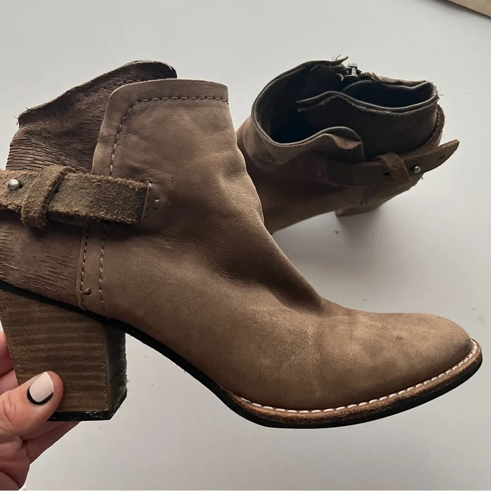 Dolce Vita Brown Leather Sierra Buckle Ankle Boots Western Women's 7.5 - Image 2