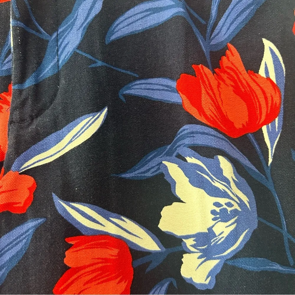 Old Navy Pixie pants multi color blue and red tulip floral print size 10 - Image 11