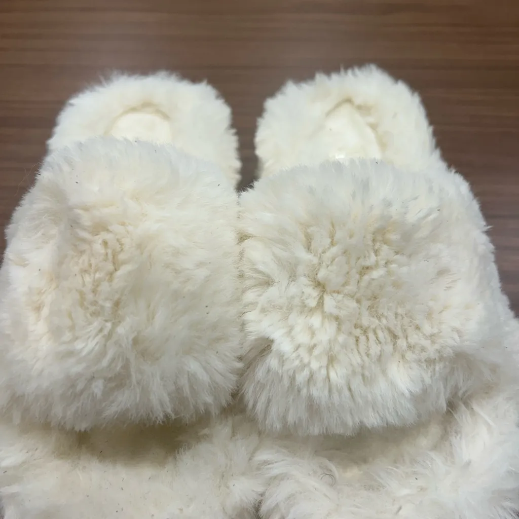 Slippers Cozy Cream Women's Furry great shape! No size shown - Image 7