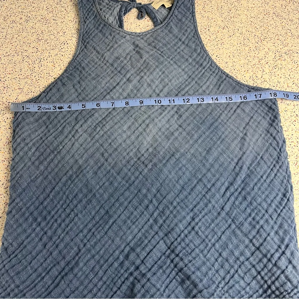 Anthropologie Cloth & Stone Textured Denim Blue Tank Top Fringe Hem Women’s M - Image 5