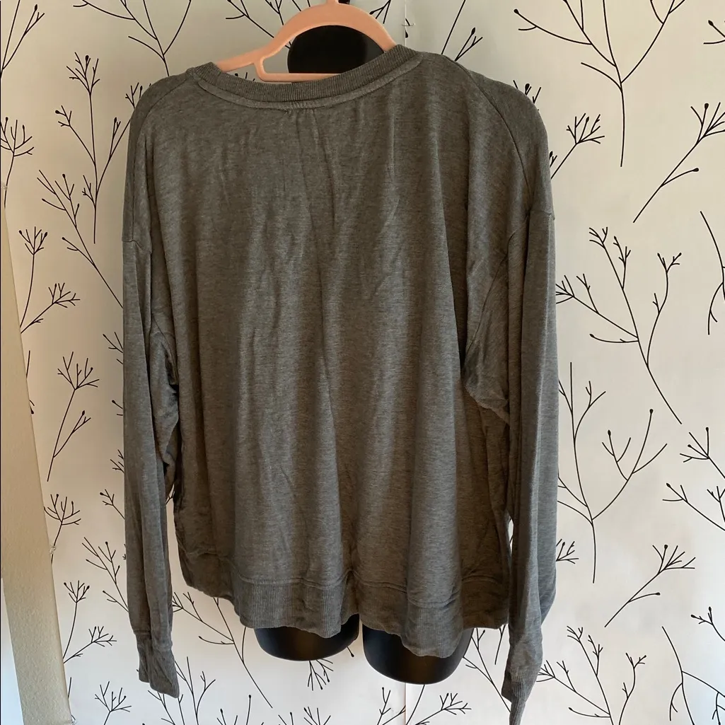 Cynthia Rowley Gray Long Sleeve Tee with Penguin Design - Image 2