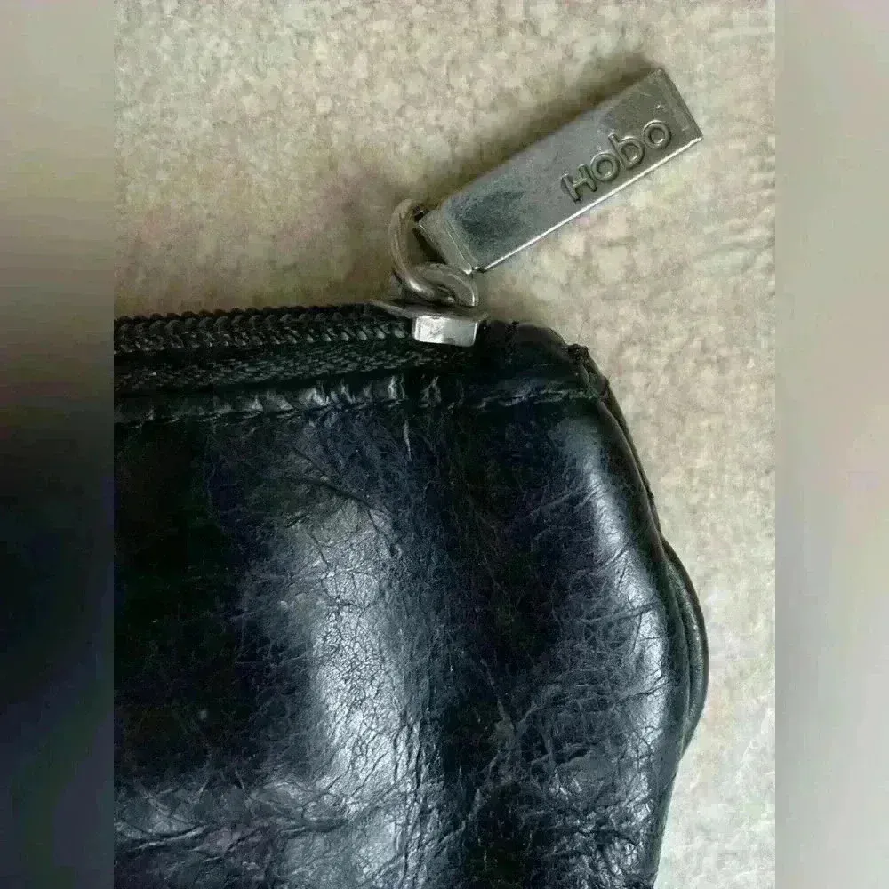 HOBO International Vida Wristlet Wallet Zip Clutch Distressed Leather Black - Image 2