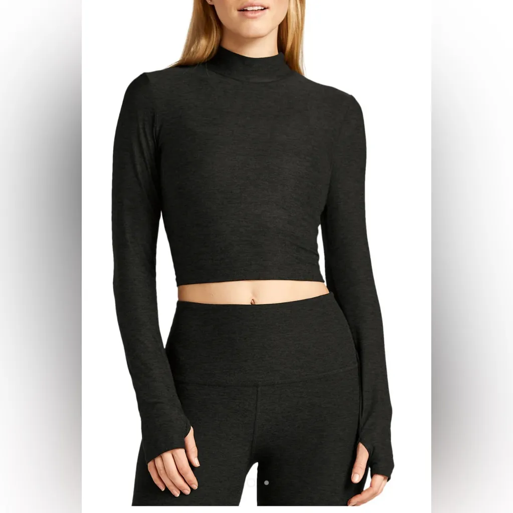 Beyond Yoga Featherweight‎ Moving On Cropped Pullover - Image 7
