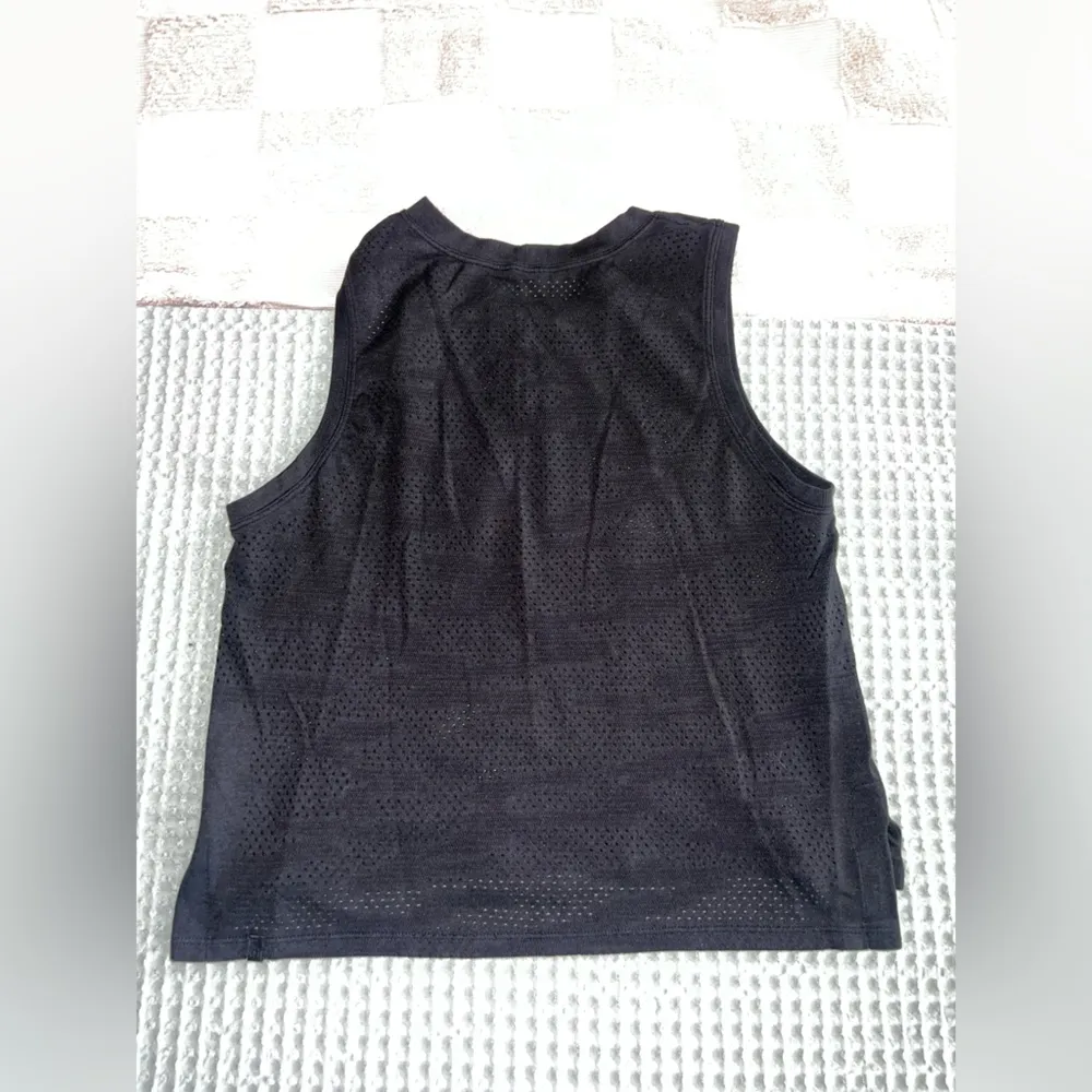 Lululemon Athletica Black Sleeveless Crop Muscle Tee - Image 4