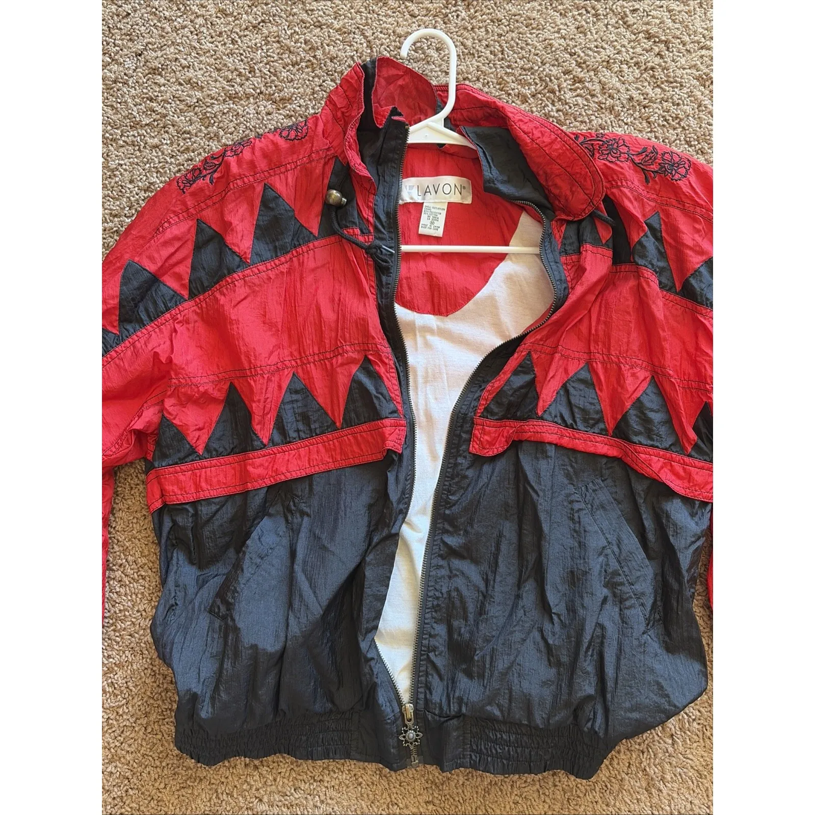 Vintage VTG Lavon Red/Black Floral Geometric Windbreaker Jacket Womens Medium - Image 10