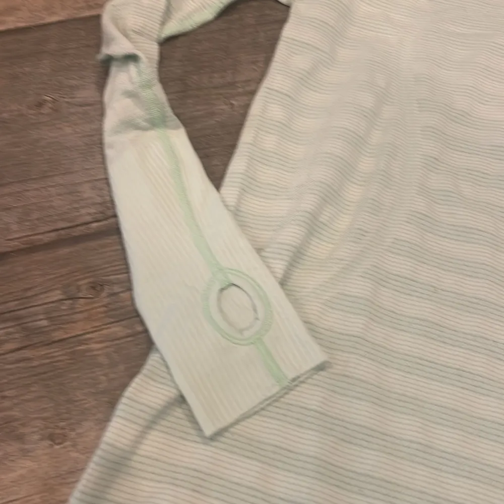 Lululemon long sleeve swiftly - Image 3