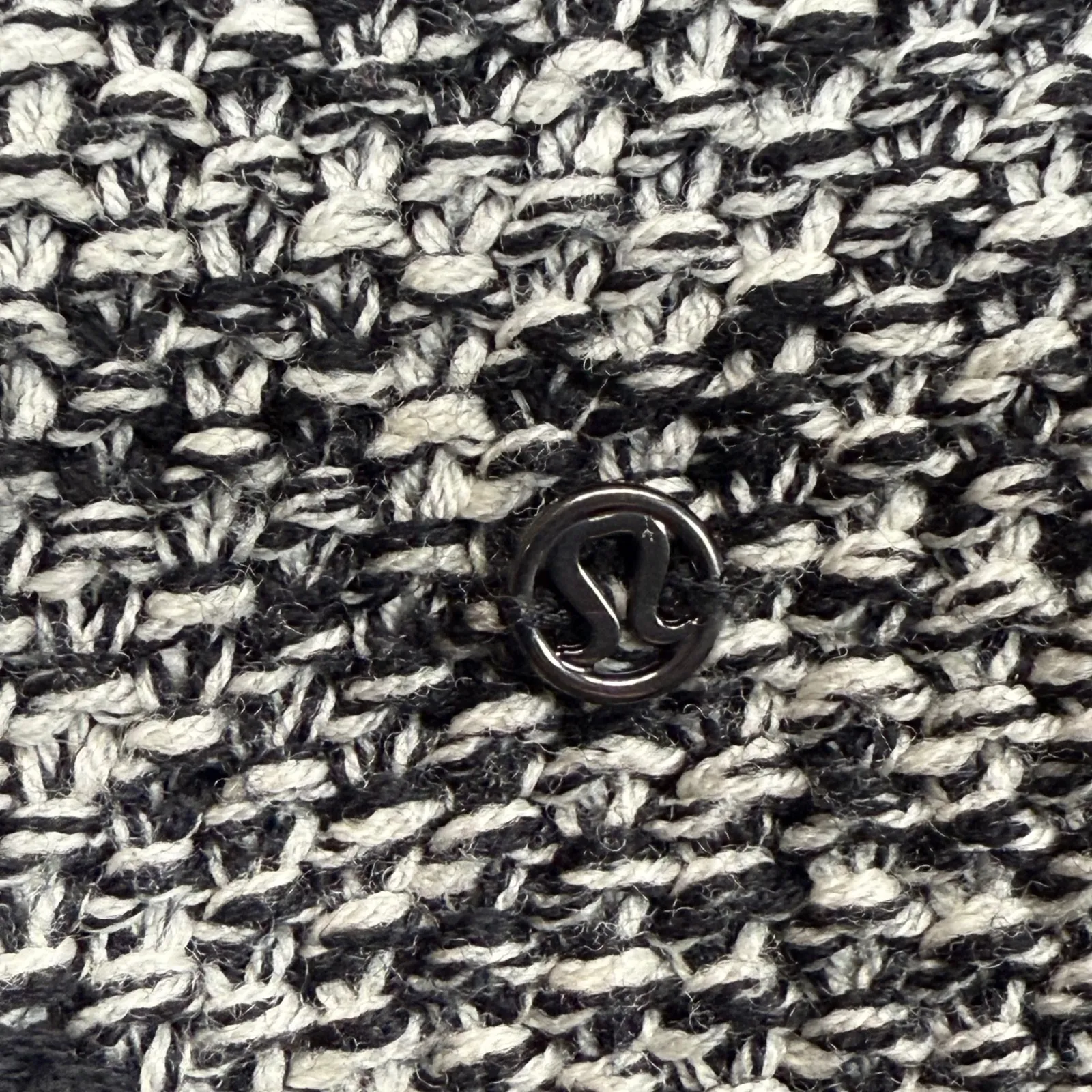 Lululemon Sweater Knit Black Gray Long Sleeve Pullover Relaxed Fit Casual Sz XS‎ - Image 6