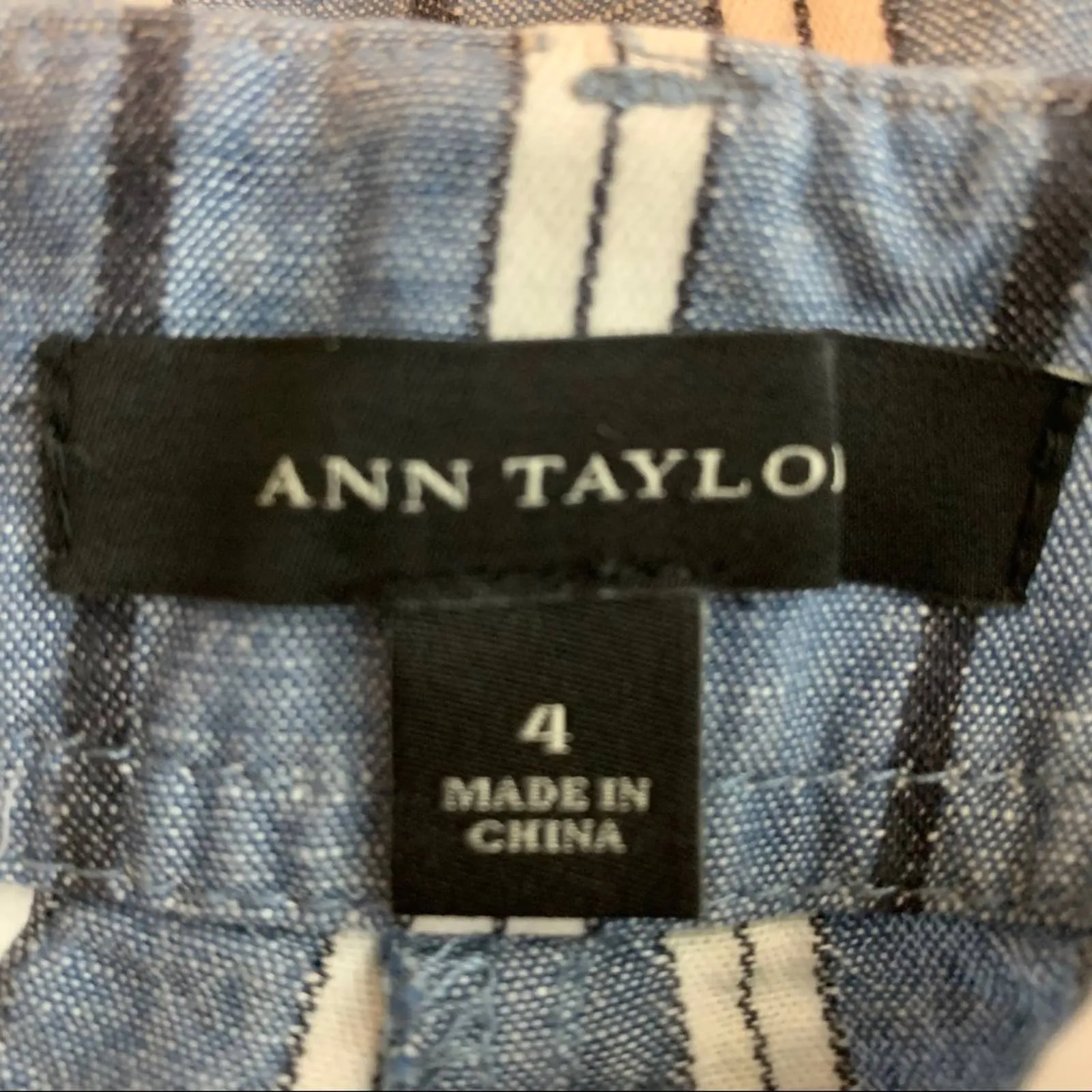 Ann Taylor blue stripe‎ linen shorts size 4 - Image 3