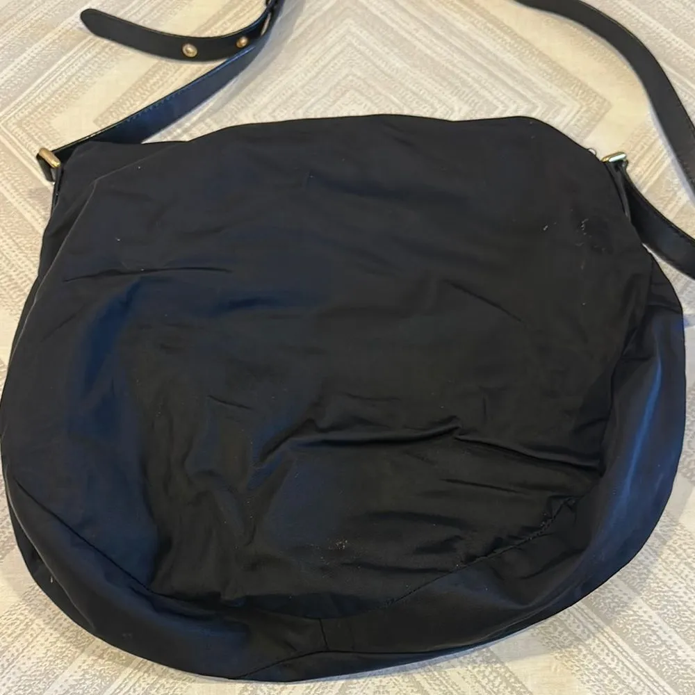 Marc by Marc Jacobs Black Nylon Messenger Bag with Adjustable Leather Strap - Image 5