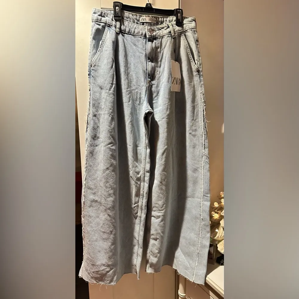 NWT  high waist wide legs distressed seams 💙 - Image 2