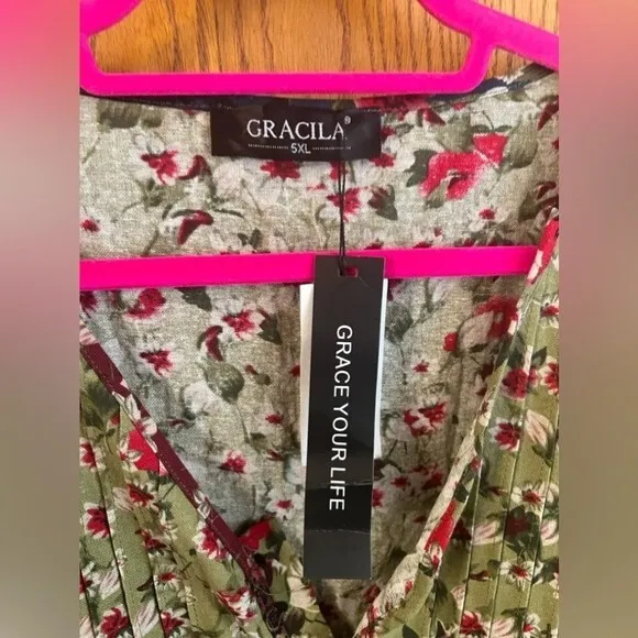 NWT Gracila Top Womens V - Image 4