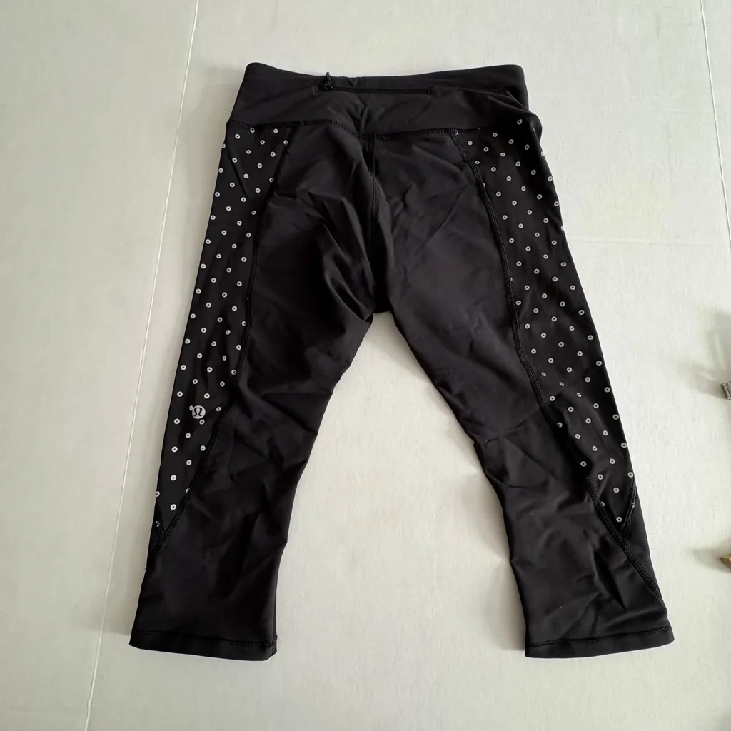 Women's Lululemon Tight stuff sequin dot crop leggings black silver size 6 - Image 3